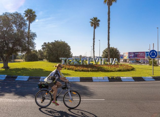 Herverkoop - Villa - Torrevieja - El Limonar