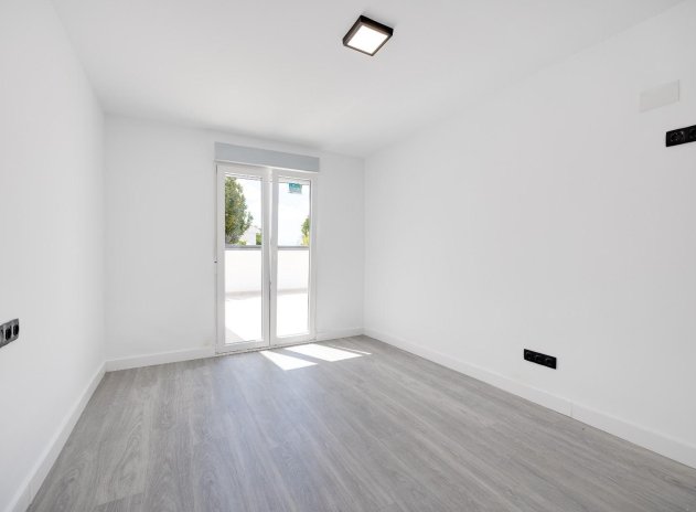 Herverkoop - Villa - Torrevieja - El Limonar