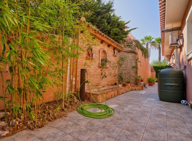 Herverkoop - Villa - Torrevieja - Los Balcones