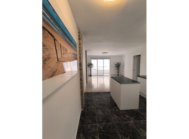 Resale - Apartment / Flat * - Torrevieja * - Playa del Cura *