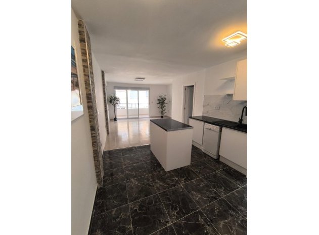 Resale - Apartment / Flat * - Torrevieja * - Playa del Cura *