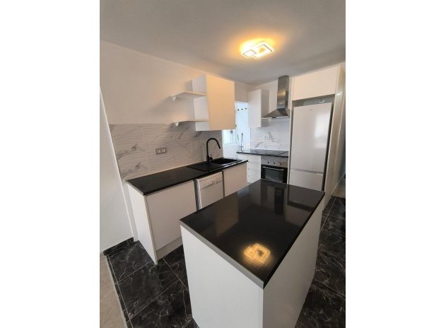 Resale - Apartment / Flat * - Torrevieja * - Playa del Cura *