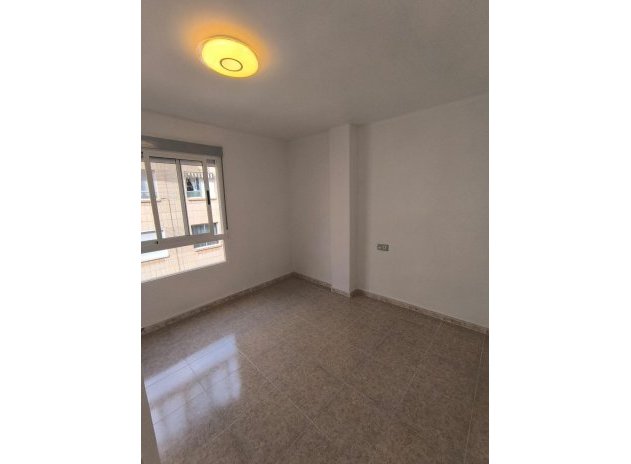 Resale - Apartment / Flat * - Torrevieja * - Playa del Cura *