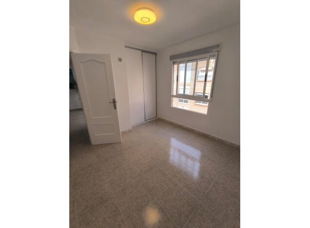 Resale - Apartment / Flat * - Torrevieja * - Playa del Cura *