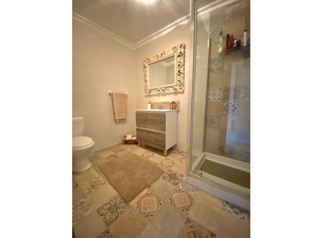 Herverkoop - Finca / Plattelands Woning - Albatera - Pueblo 11