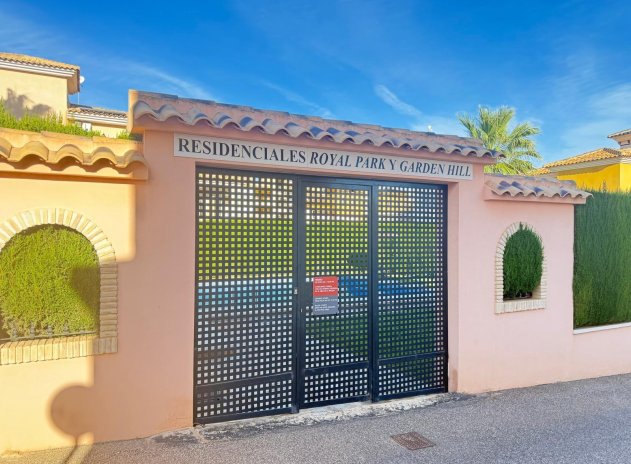 Herverkoop - Villa - Orihuela Costa - La Florida