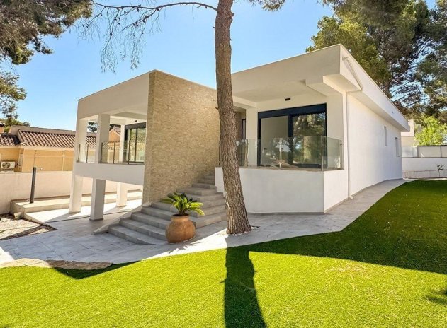 Herverkoop - Villa - Torrevieja - Los Balcones