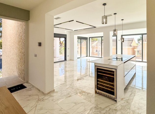 Herverkoop - Villa - Torrevieja - Los Balcones