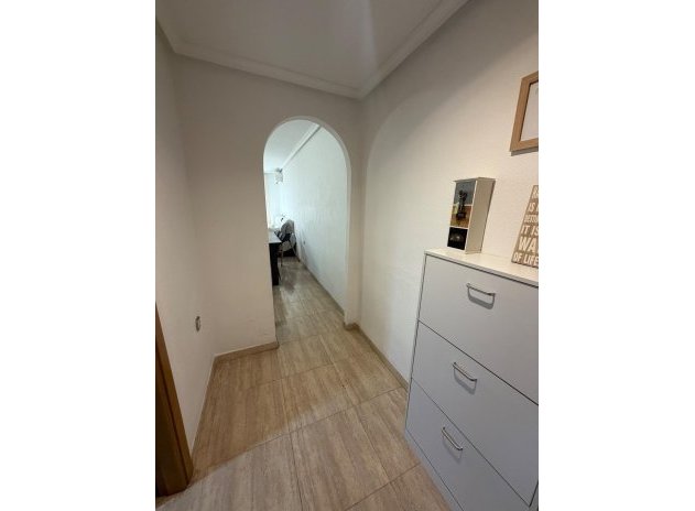 Resale - Apartment / Flat * - Torrevieja *