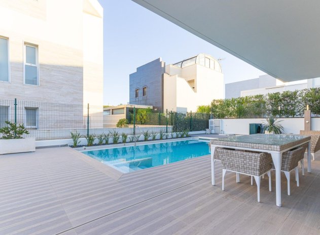 Herverkoop - Villa - Orihuela Costa - Campoamor