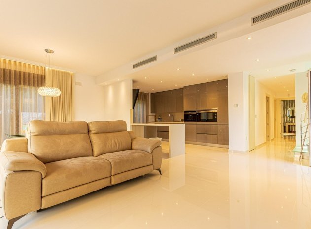 Herverkoop - Villa - Orihuela Costa - Campoamor