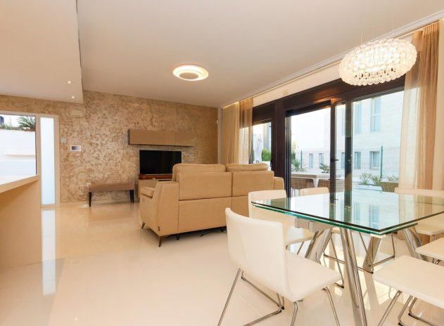Herverkoop - Villa - Orihuela Costa - Campoamor