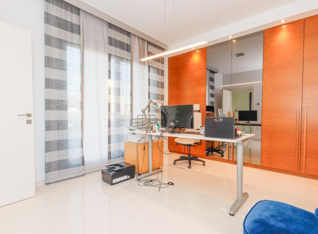 Herverkoop - Villa - Orihuela Costa - Campoamor