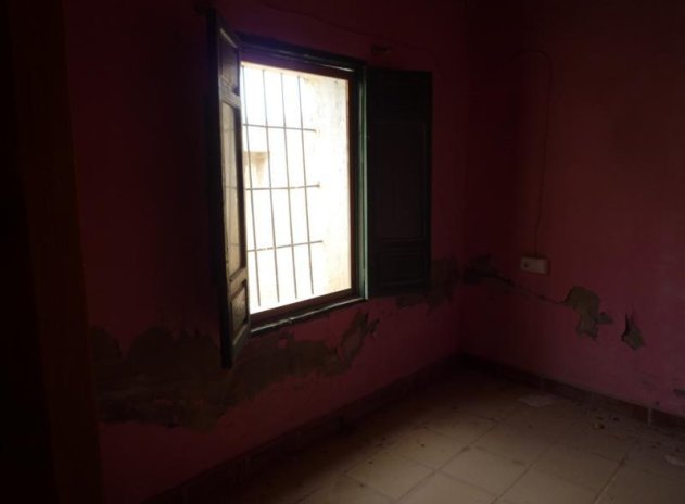 Resale - Finca / Country Property *  - Orihuela * - Desamparados-Hurchillo-Torremendo
