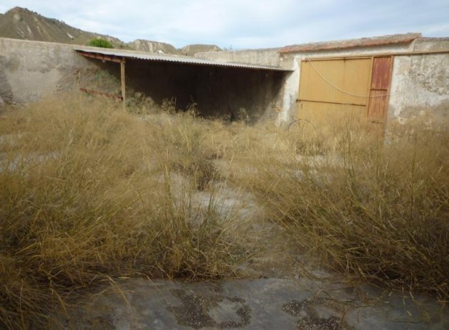 Resale - Finca / Country Property *  - Orihuela * - Desamparados-Hurchillo-Torremendo