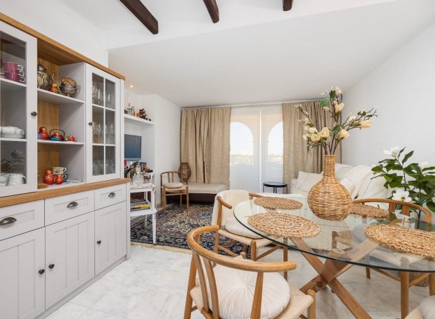 Resale - Apartment / Flat * - Torrevieja * - Torrejón *