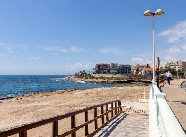 Resale - Apartment / Flat * - Torrevieja * - Torrejón *