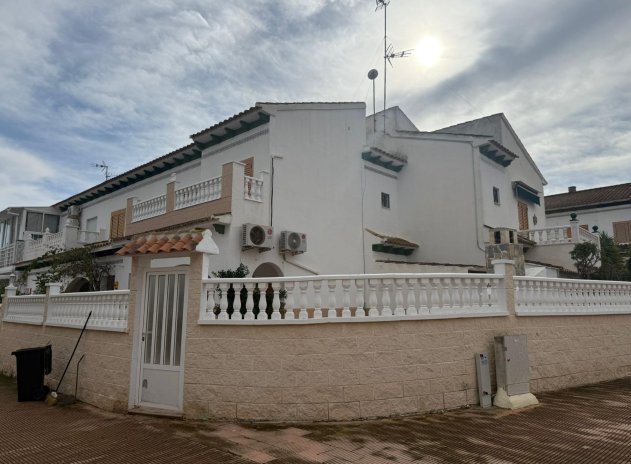Herverkoop - Villa - Torrevieja - Acequion