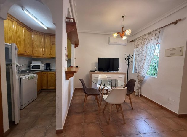 Herverkoop - Villa - Torrevieja - Acequion