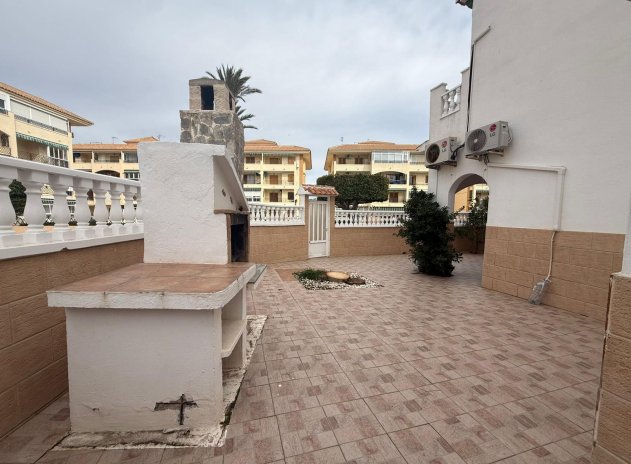 Herverkoop - Villa - Torrevieja - Acequion