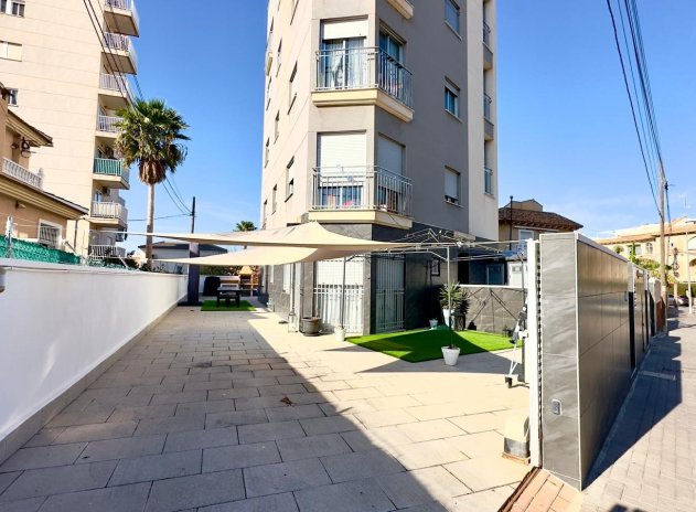 Herverkoop - Gebouw - Torrevieja - Playa del Cura