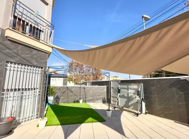 Herverkoop - Gebouw - Torrevieja - Playa del Cura