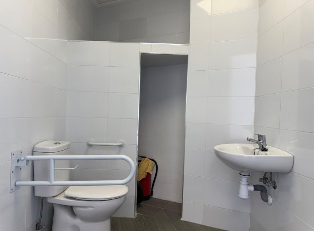 Revente - Commercial - Torrevieja