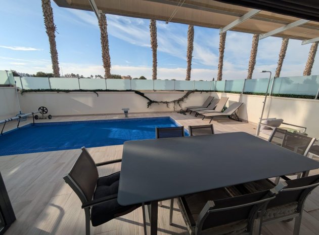 Herverkoop - Villa - Orihuela Costa - Montezenia