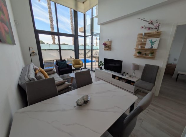Herverkoop - Villa - Orihuela Costa - Montezenia