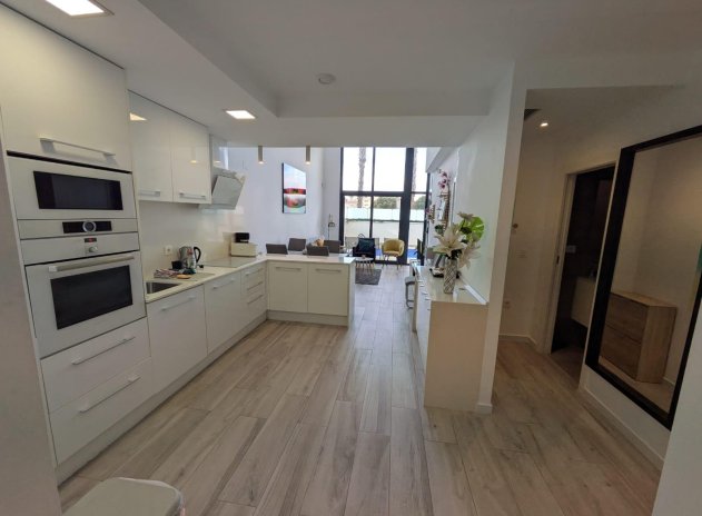 Herverkoop - Villa - Orihuela Costa - Montezenia
