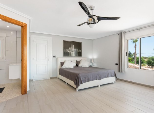 Herverkoop - Finca / Plattelands Woning - Catral - Comunidad valenciana