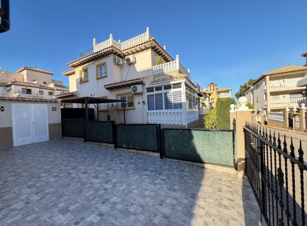 Herverkoop - Rijwoning - Orihuela Costa - Las Filipinas