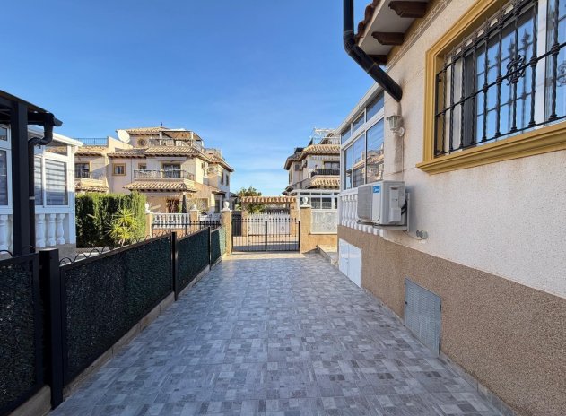 Herverkoop - Rijwoning - Orihuela Costa - Las Filipinas