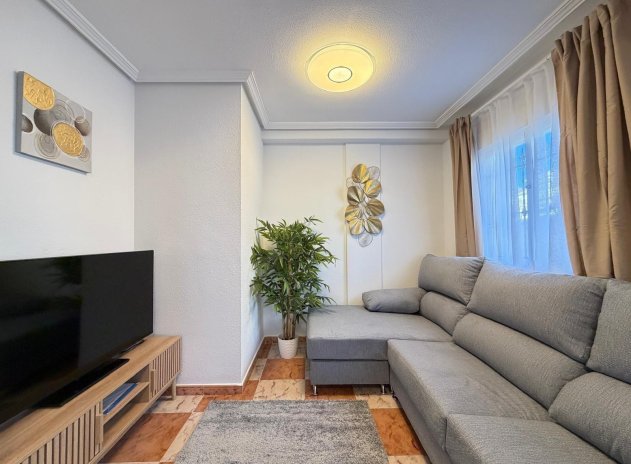 Herverkoop - Rijwoning - Orihuela Costa - Las Filipinas