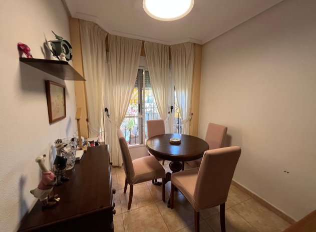 Herverkoop - Rijwoning - Torrevieja