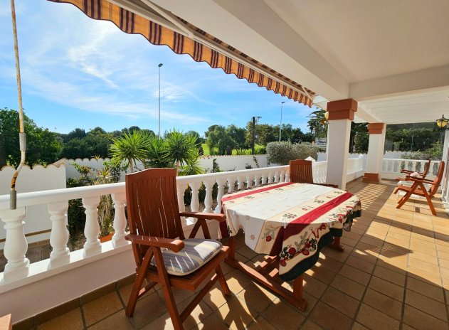 Herverkoop - Villa - Orihuela Costa - Las Ramblas