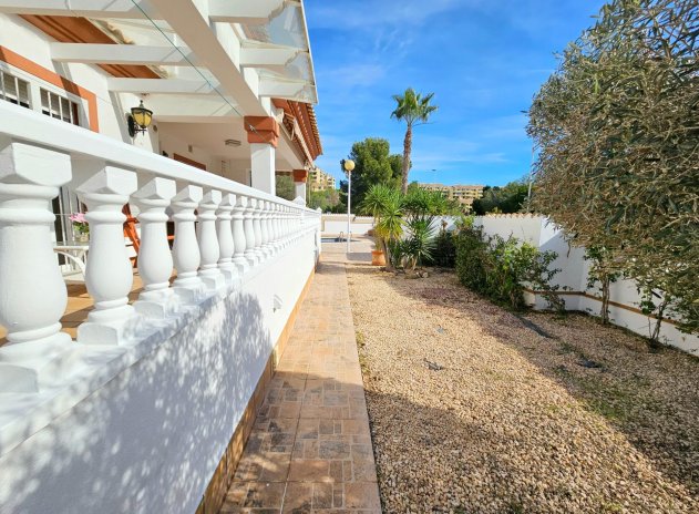 Herverkoop - Villa - Orihuela Costa - Las Ramblas