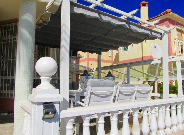 Herverkoop - Villa - Torrevieja - Aguas Nuevas