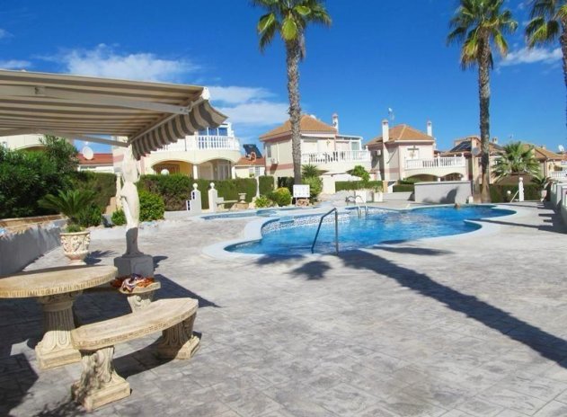Herverkoop - Villa - Torrevieja - Aguas Nuevas
