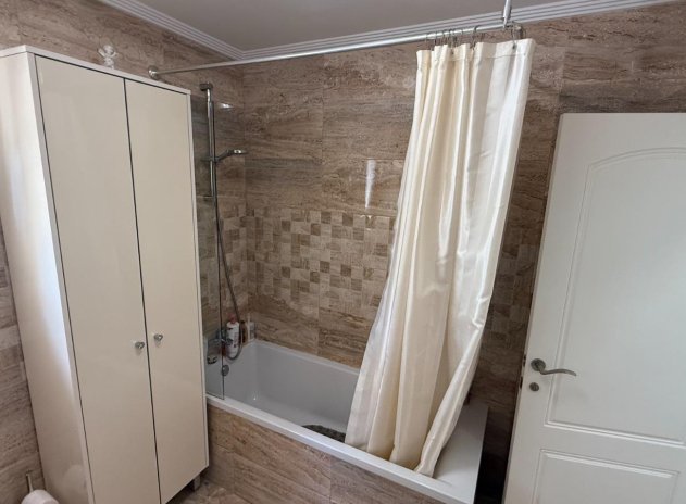Herverkoop - Villa - Torrevieja - Los Balcones
