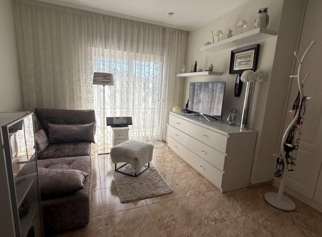Herverkoop - Villa - Torrevieja - Los Balcones