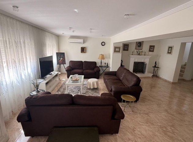 Herverkoop - Villa - Torrevieja - Los Balcones