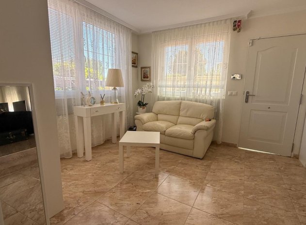 Herverkoop - Villa - Torrevieja - Los Balcones