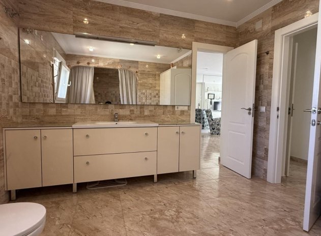Herverkoop - Villa - Torrevieja - Los Balcones