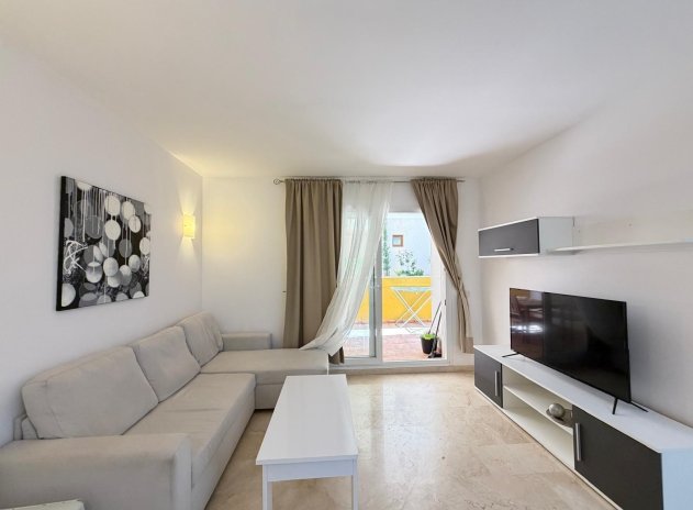 Resale - Apartment / Flat * - Torrevieja * - Punta Prima *