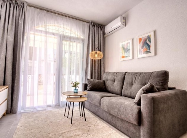 Herverkoop - Appartement - Torrevieja - Playa del Cura