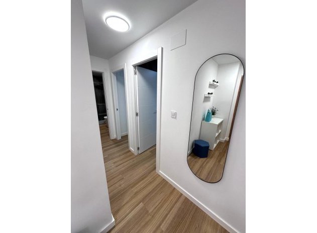 Resale - Apartment / Flat * - Torrevieja *