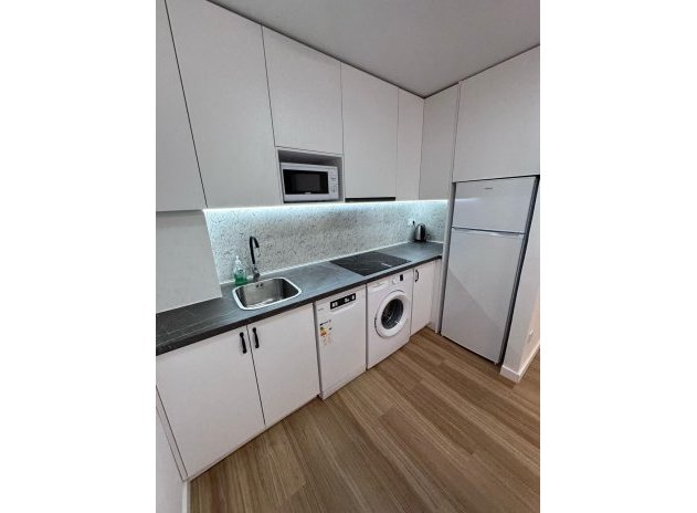 Resale - Apartment / Flat * - Torrevieja *