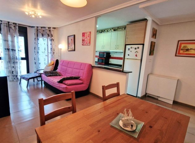 Resale - Apartment / Flat * - Torrevieja *