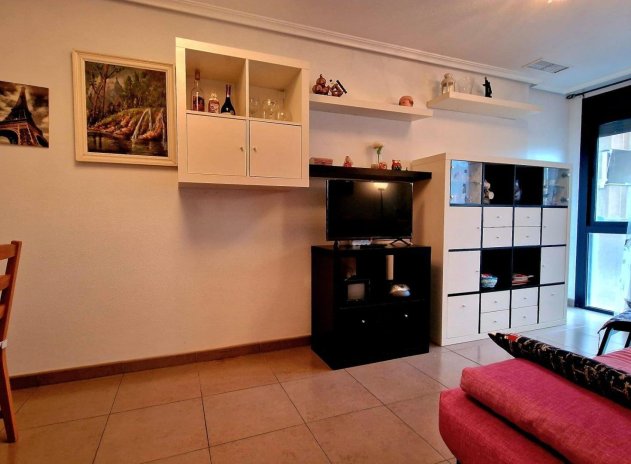 Resale - Apartment / Flat * - Torrevieja *